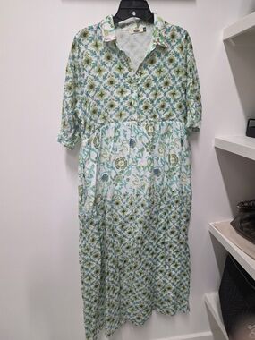Light Green Floral Button-Front Maxi Dress by Unknown Brand